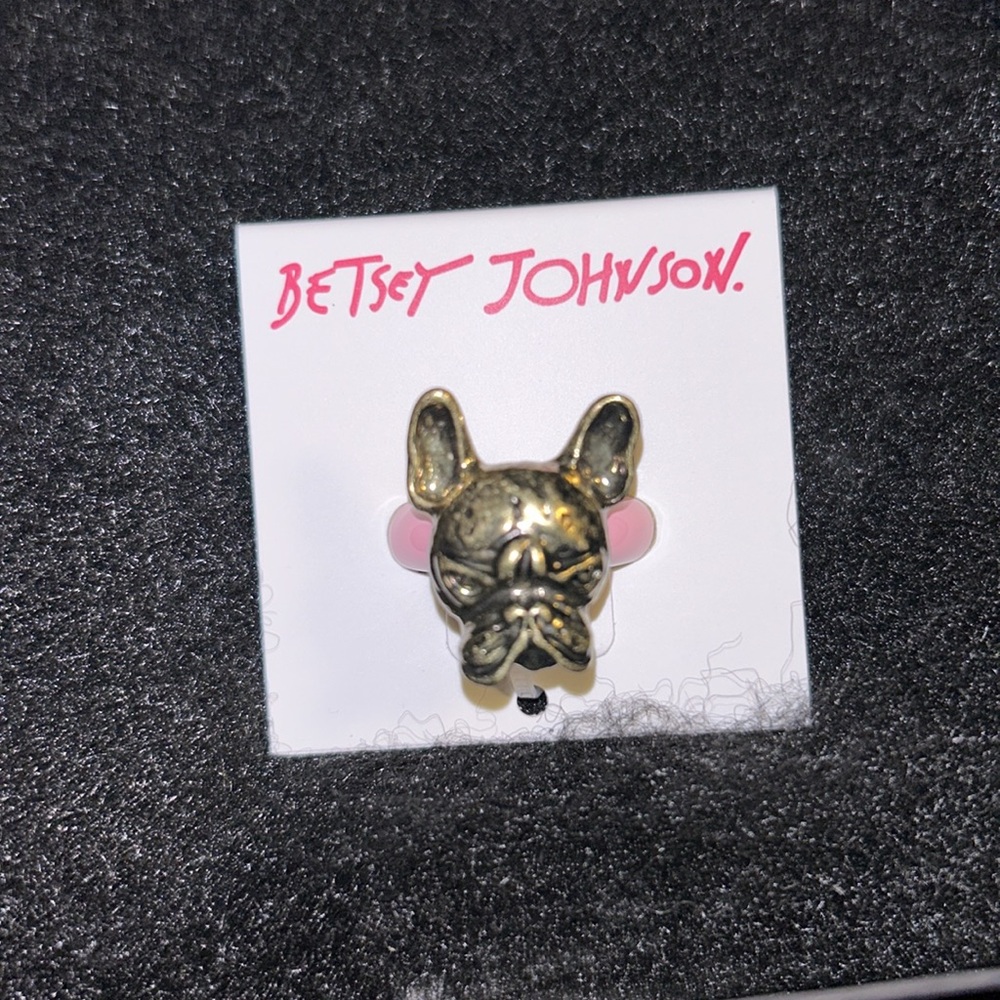 Betsey Johnson Frenchie Enamel Adjustable Ring. Pink/Gold - Picture 3 of 4